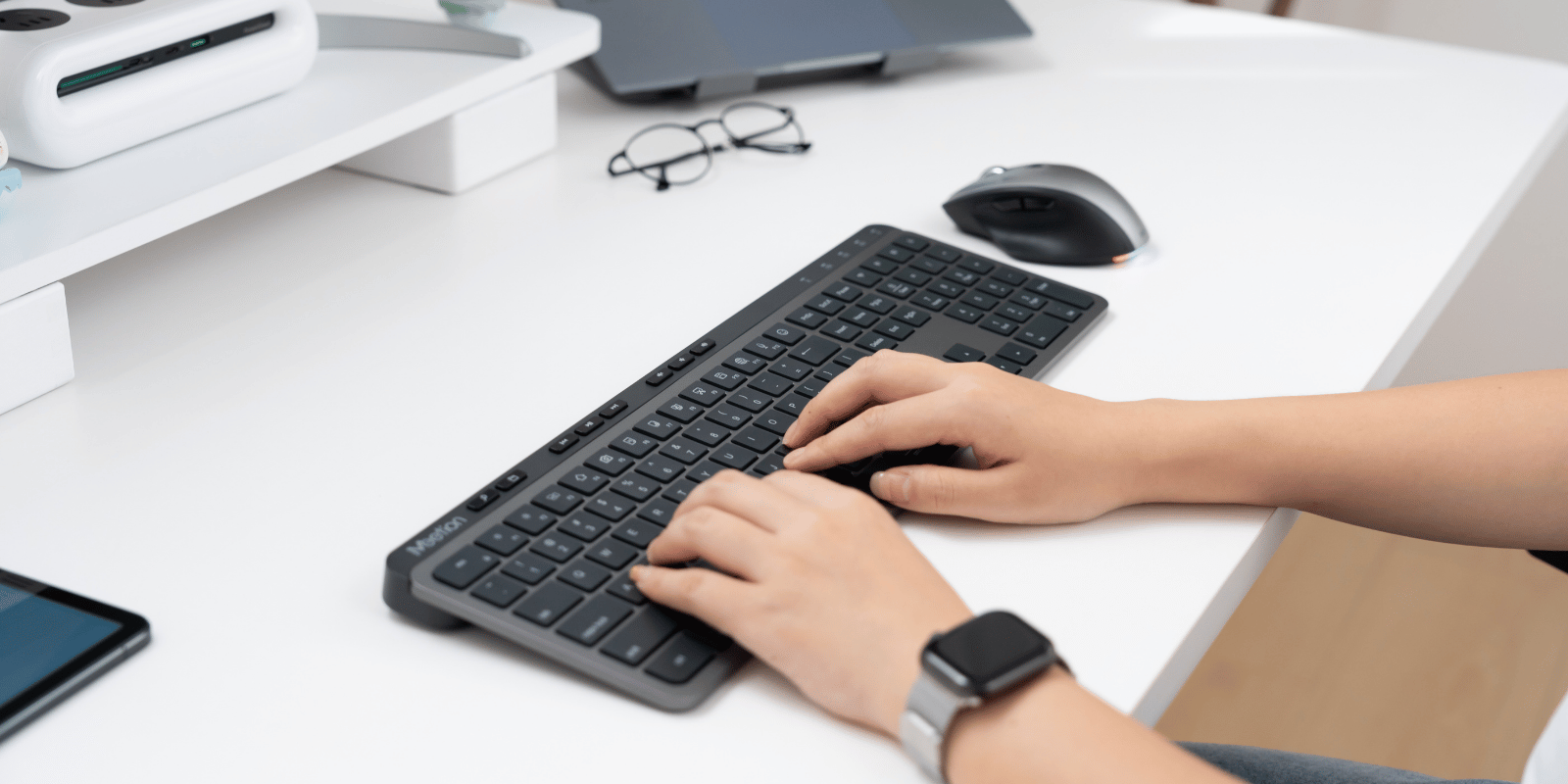How Do I Connect My Meetion Wireless Keyboard to My Computer? 2
