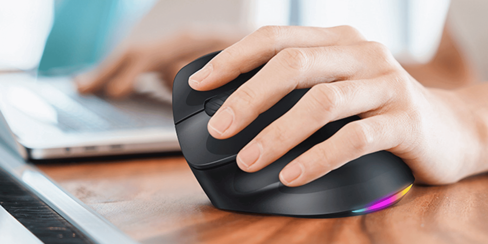 How Do You Connect A Wireless Mouse? 1